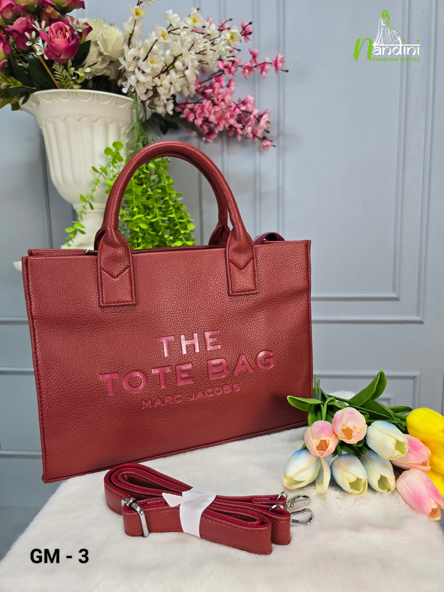 THE TOTE BAG
