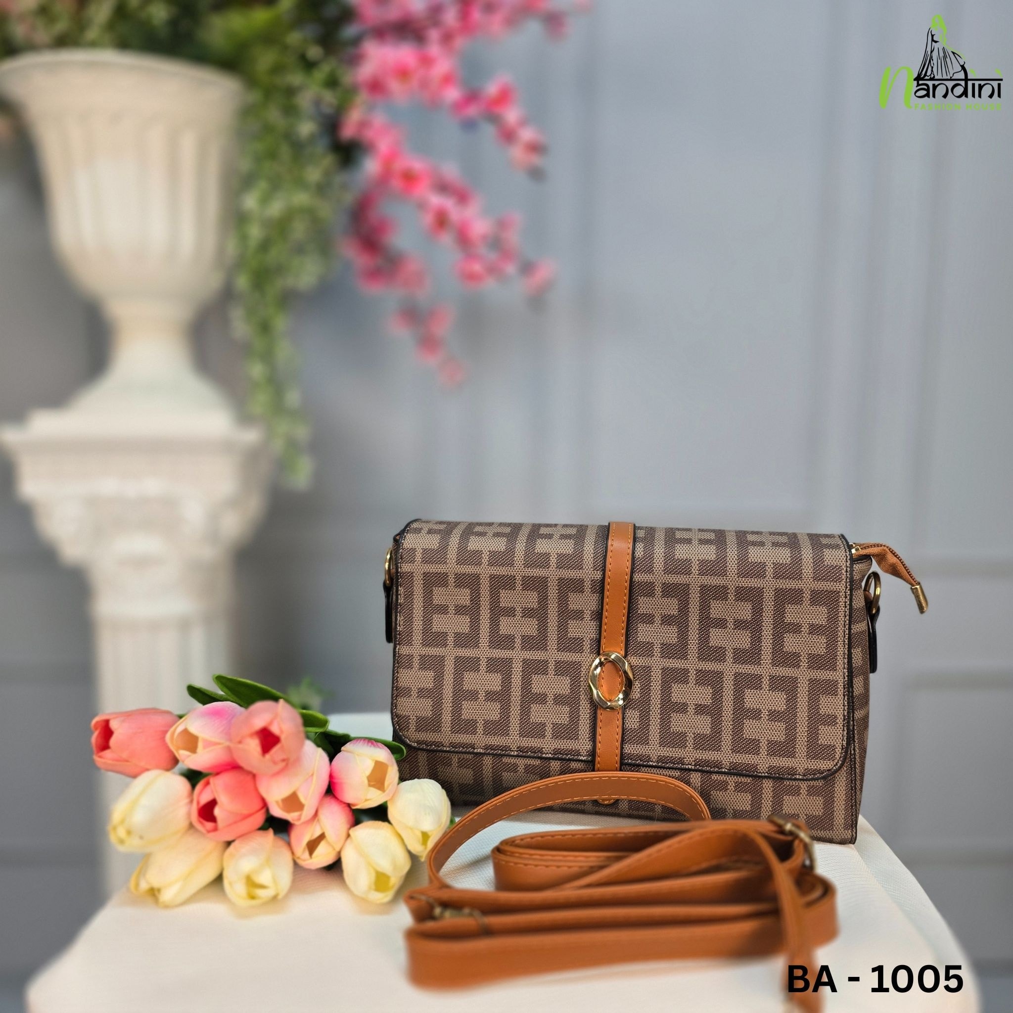 Geometric Pattern Crossbody Bag