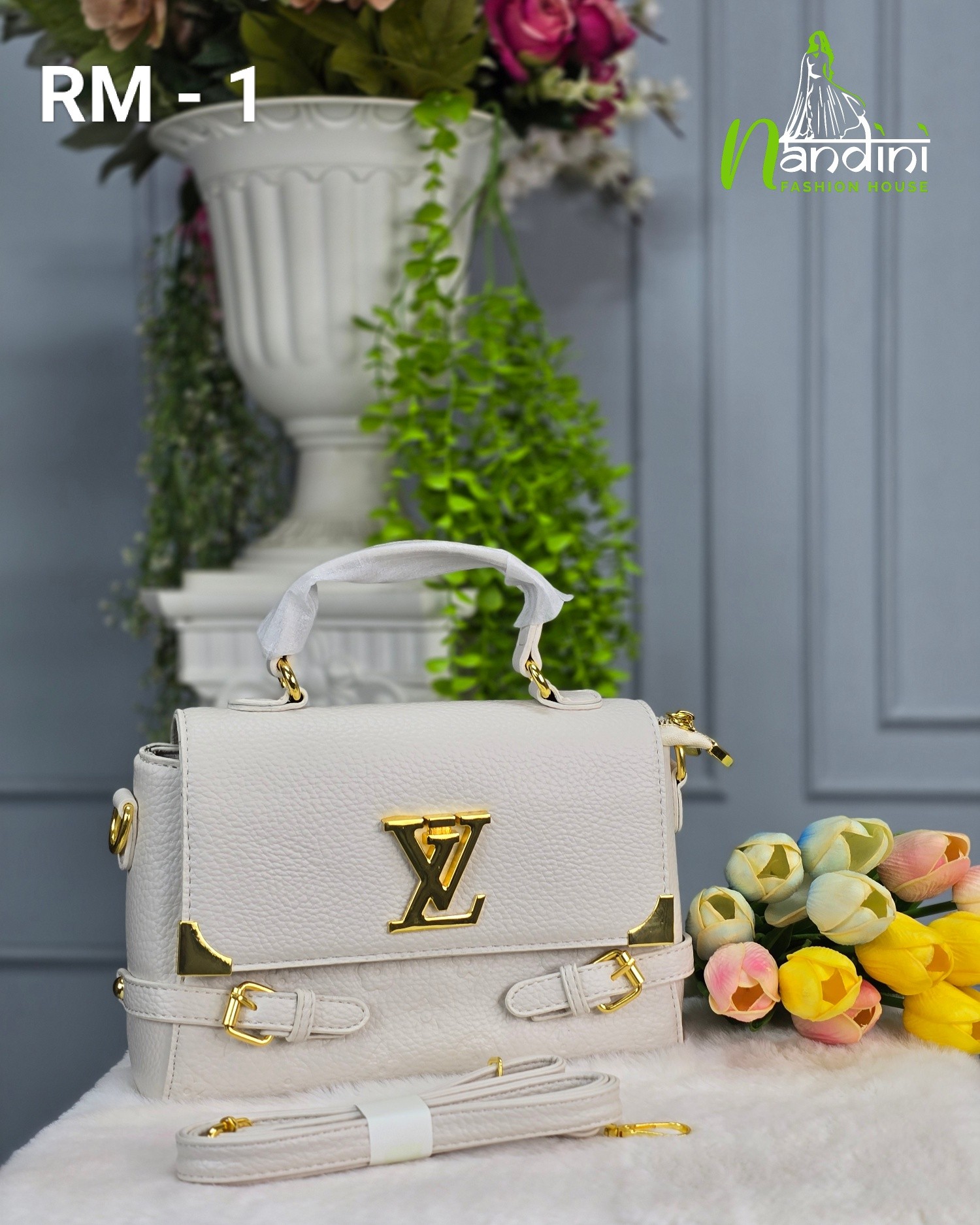 Louis Vuitton  shoulder  Bag